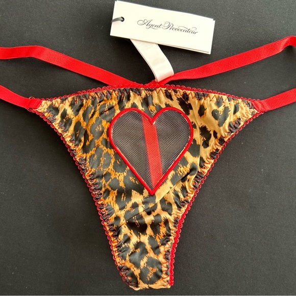 Heart Leopard/Red Thong(s) - Picture 3 of 7